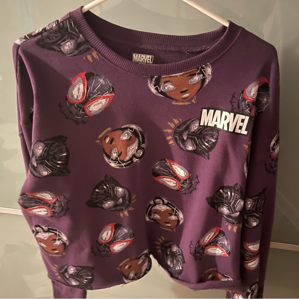 2X Marvel Crewneck Long Sleeve Crop Top Sweater